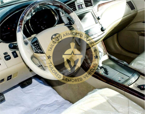 Armored Toyota Avalon - Image 3