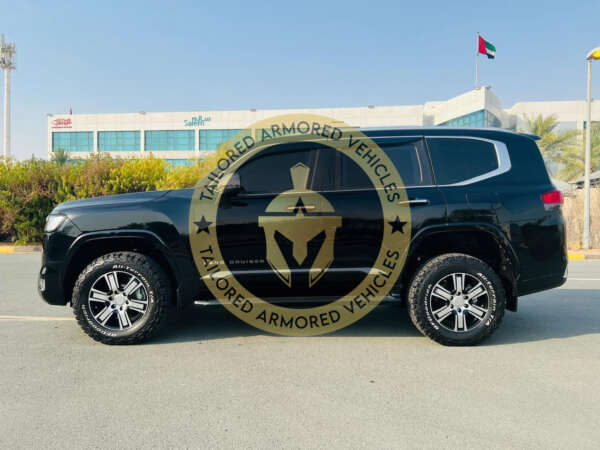 Armoured Toyota Landcruiser 300 Series - Image 3