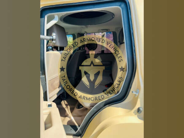 Armoured 79 Double Cabin Pick Up - Image 3